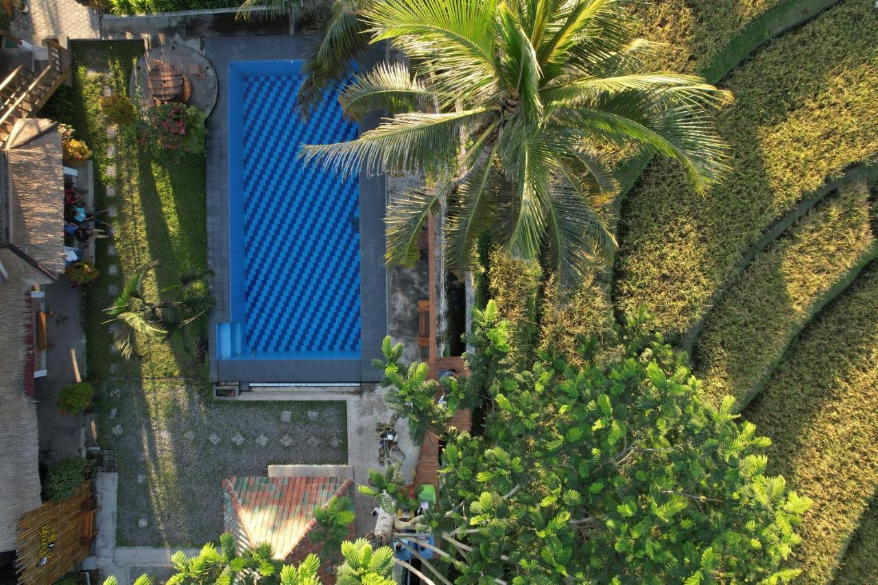 Peraja Bungalows Loyok Sangyang Exterior photo