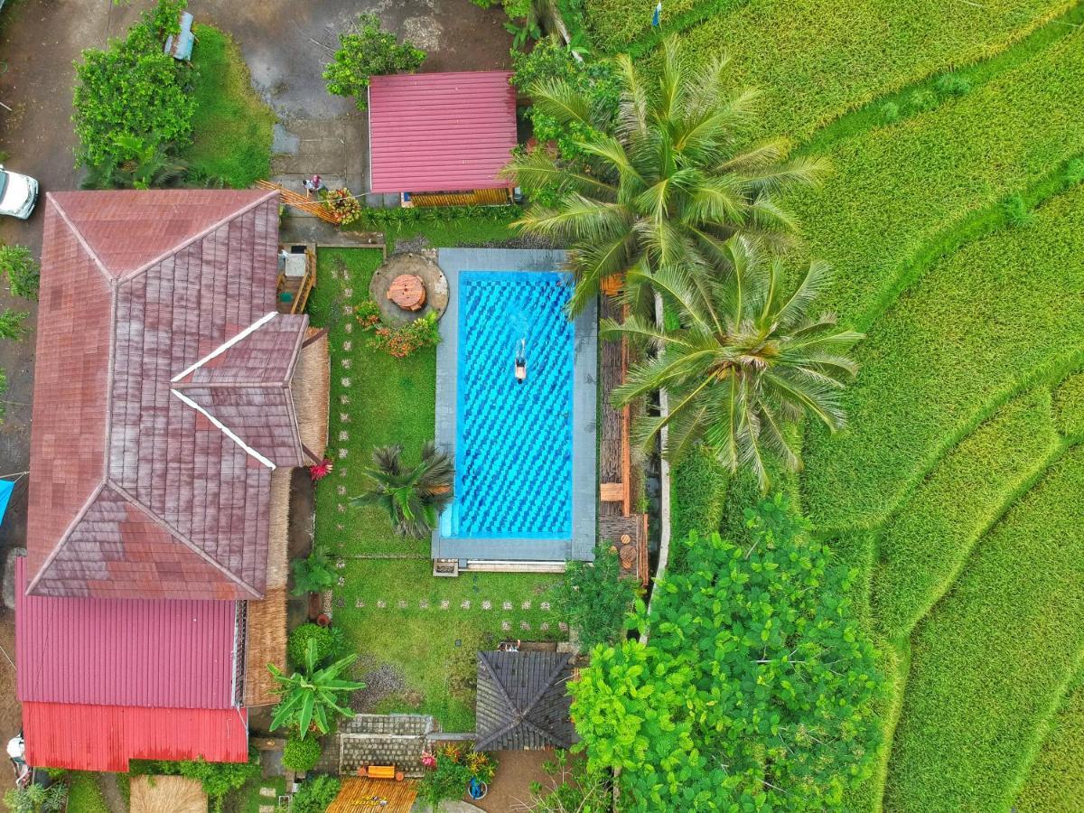 Peraja Bungalows Loyok Sangyang Exterior photo