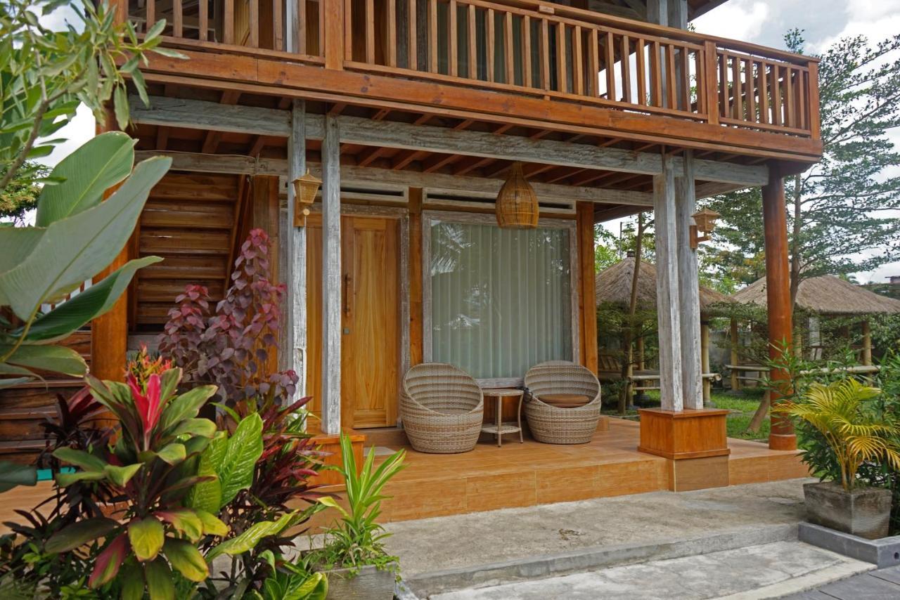 Peraja Bungalows Loyok Sangyang Exterior photo